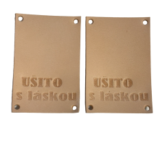 Cedulka kožená 60x40mm UŠITO S LÁSKOU (Barva Capuccino)