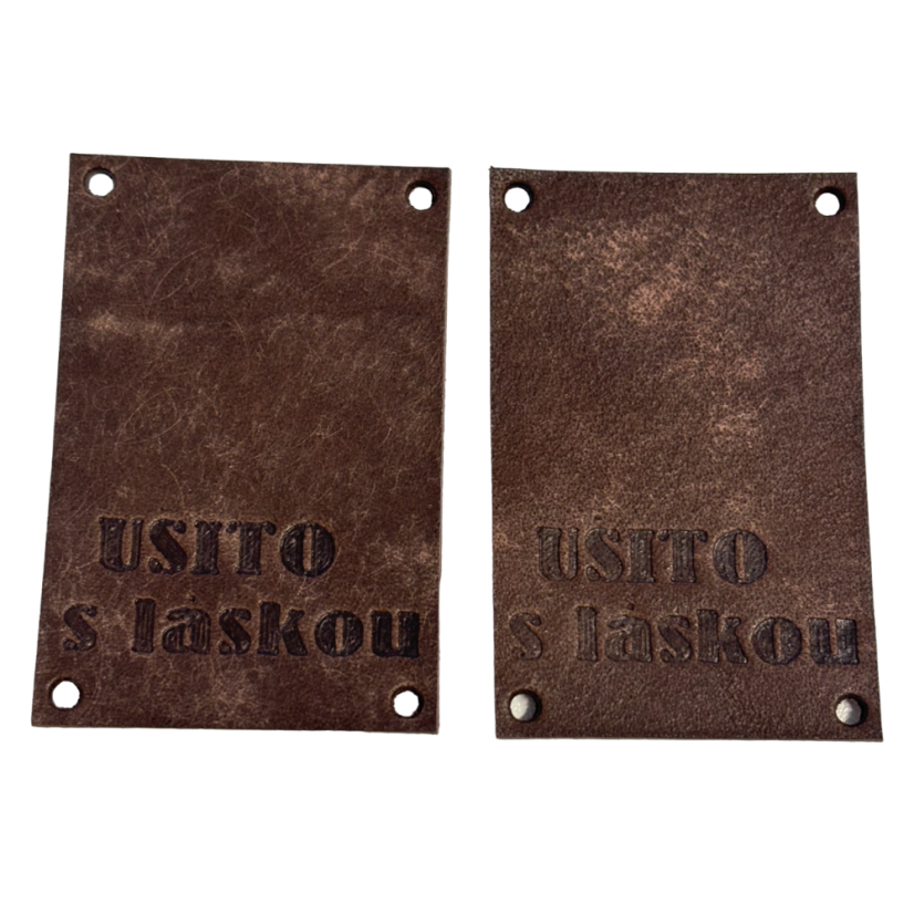 Cedulka kožená 60x40mm UŠITO S LÁSKOU (Barva Capuccino)