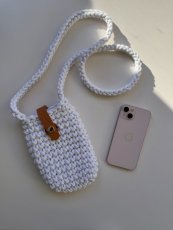 Kapsička na mobil - Bílá